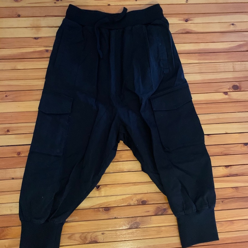 Black Cargo sweat pants!